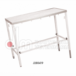 tavolo chirurgico con piedi regolabili